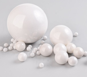 Κεραμική αλέθοντας σφαίρα μύλων cOem 95% Zirconia για τα επιστρώματα